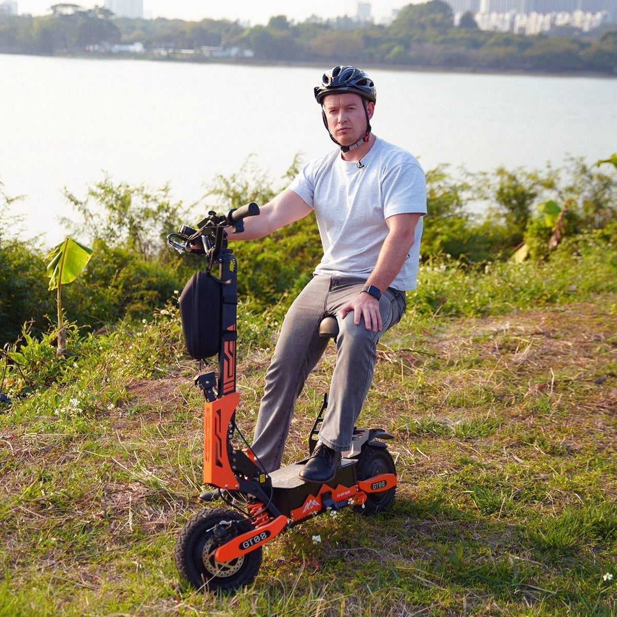 Off-Road vs. Commuter: 5600W Dual Motor Scooter Comparison - Dakeyabike