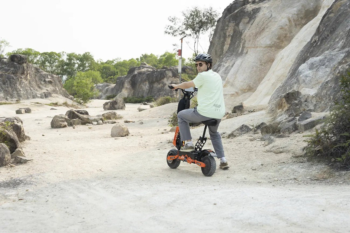 How Do E Scooters Charge: A Complete Guide - Dakeyabike